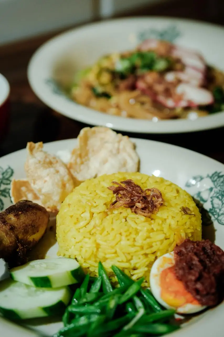 Nasi Kuning Komplit